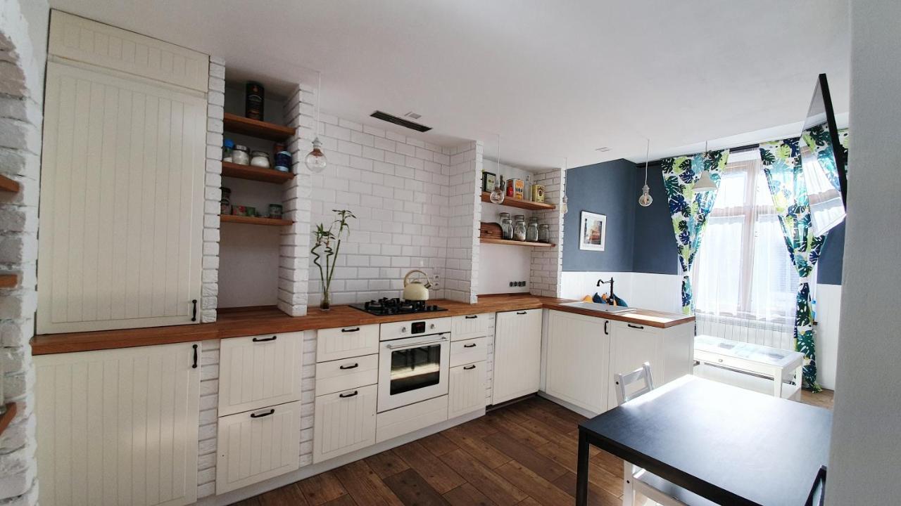 Music & Love Apartments And Rooms Katowice Extérieur photo